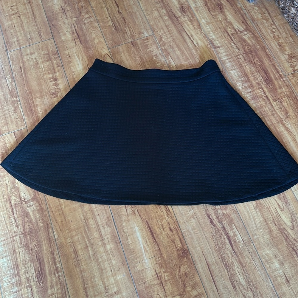 Banana Republic black quilted mini skirt, size 10.